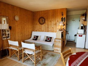 Appartement cosy 2P 40m² - 6 pers - Pied des pistes avec balcons et toutes commodités - FR-1-689-113